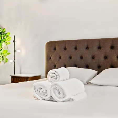 Cozy With Smart Tv, Elevator & Equipped Kitchen Apartment *