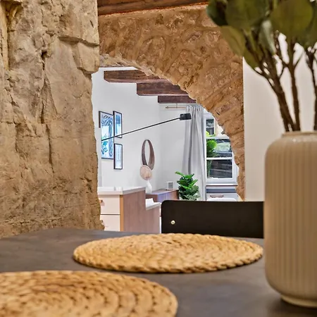 Cozy With Smart Tv, Elevator & Equipped Kitchen