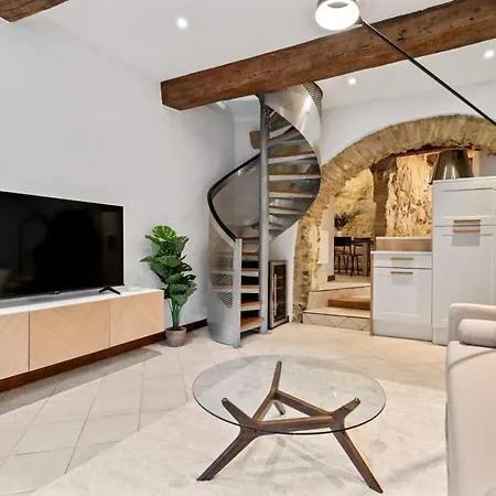 Charming Grund Retreat Near Neumünster Abbey Apartment Luxemburg