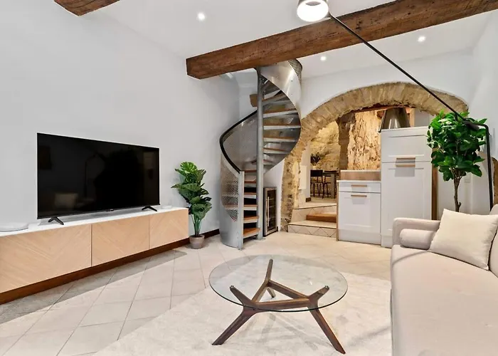 Charming Grund Retreat Near Neumünster Abbey Apartment Luxemburg